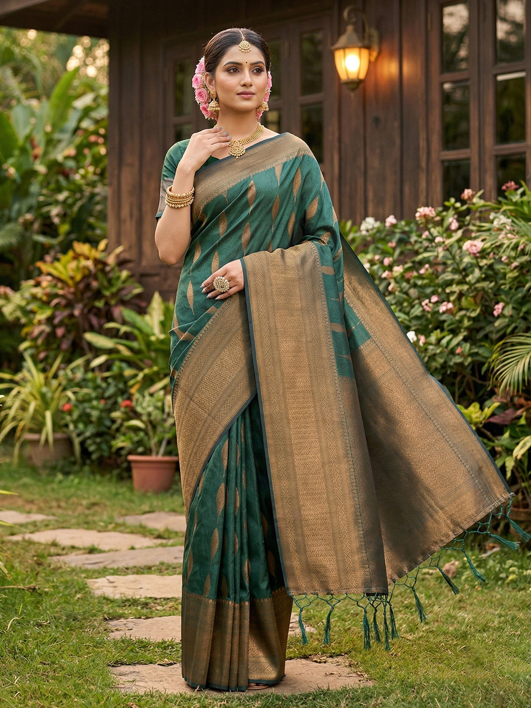 Anaita D Green Silk Blend Woven Saree With Blouse