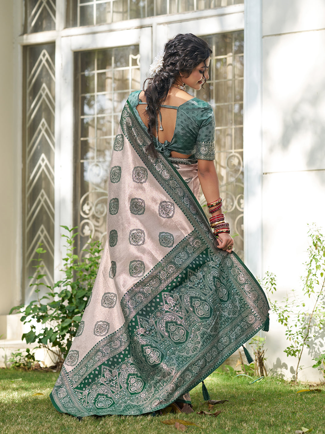 Anaita D Green Silk Blend Woven Saree With Blouse