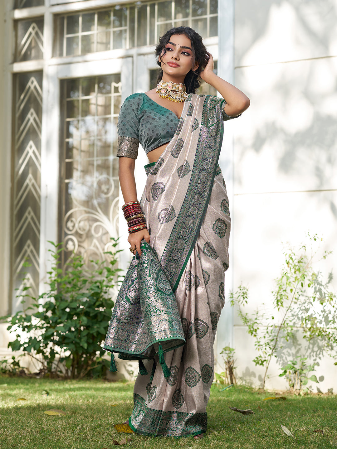 Anaita D Green Silk Blend Woven Saree With Blouse
