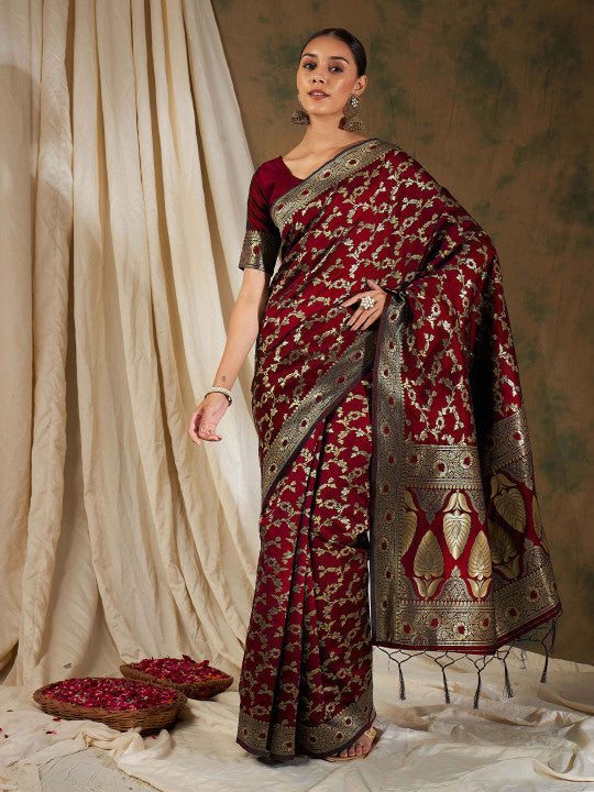 Sangria Woven Design Zari Kanjeevaram Saree