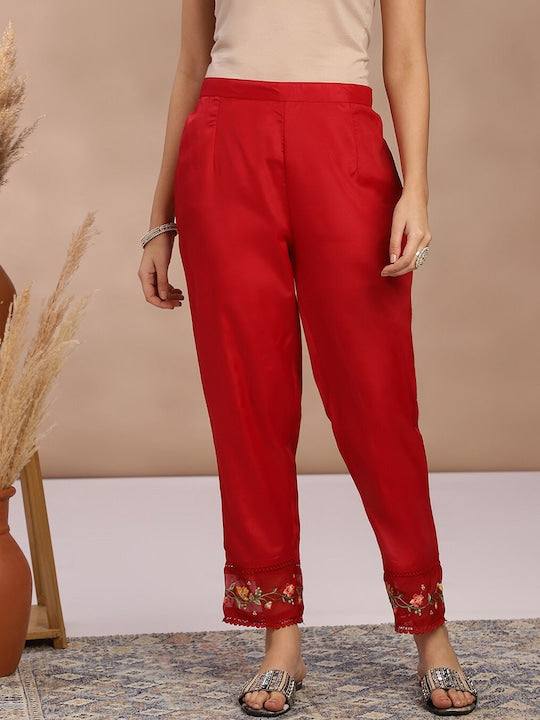 Fabmora Women Embroidered Regular Thread Work Kurta with Trousers & With Dupatta