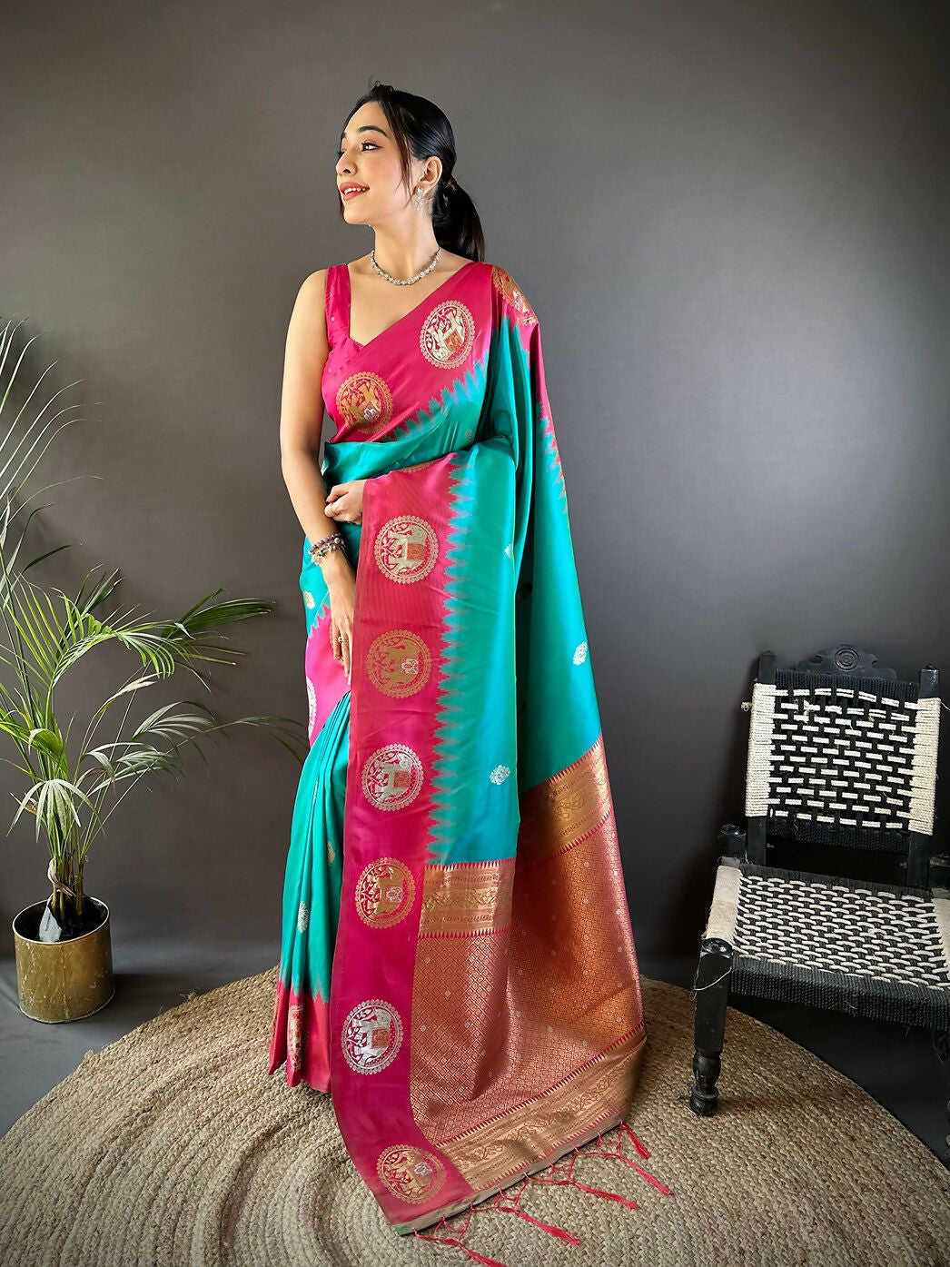 Joban Fashion Pink Butti Banarasi Silk Sarees