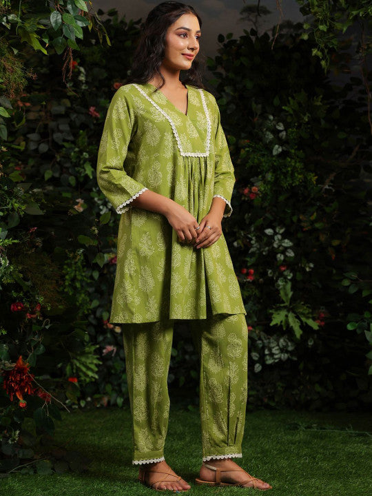 Anayna Floral Printed V-Neck Pleated A-Line Pure Cotton Kurta With Trousers