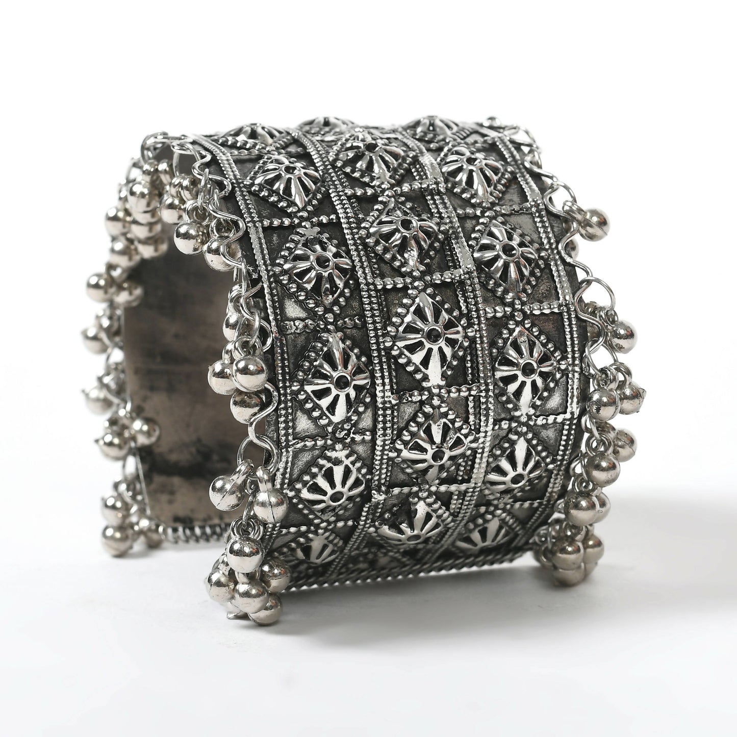 Mominos Fashion Joharkamal Oxidised Silver-Plated Ghungroo Handcraft Bracelet - Design 024