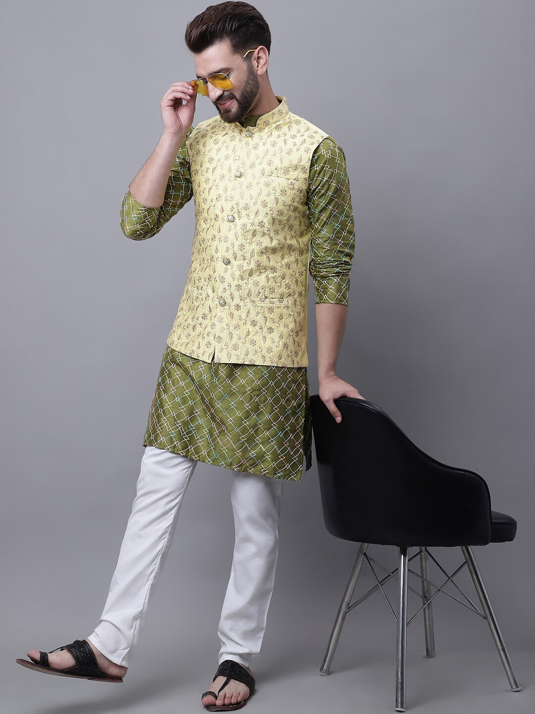 Sojanya Men Embroidered Regular Thread Work Kurta With Pyjamas & Nehru Jacket