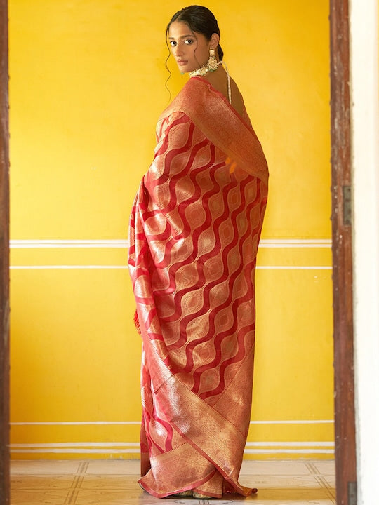 Janasya Red & Gold-Toned Ethnic Motifs Woven Design Zari Organza Kanjeevaram Saree