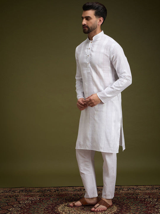 Anouk White Geometric Embroidred Mandarin Collar Pure Cotton Straight Kurta