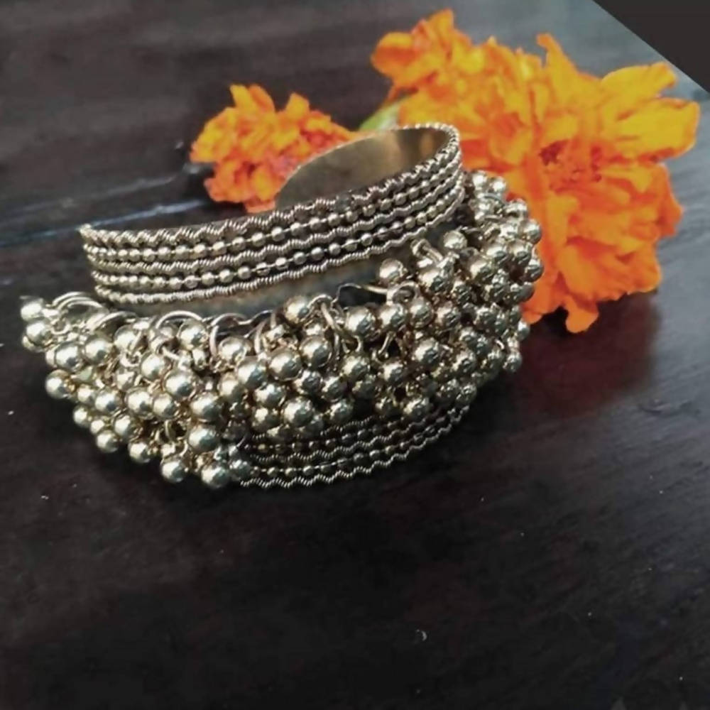 Mominos Fashion Oxidised Silver Plated Openable Bracelet With Ghungroo