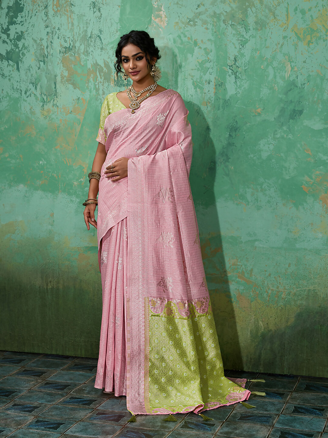 Shree Shyam Fashion Pink Linen Cotton Saree
