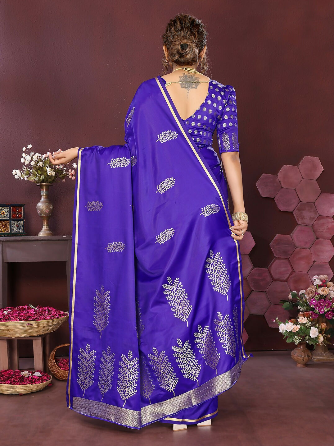 Joban Fashion Deep blue Floral Motifs Banarasi Silk Sarees