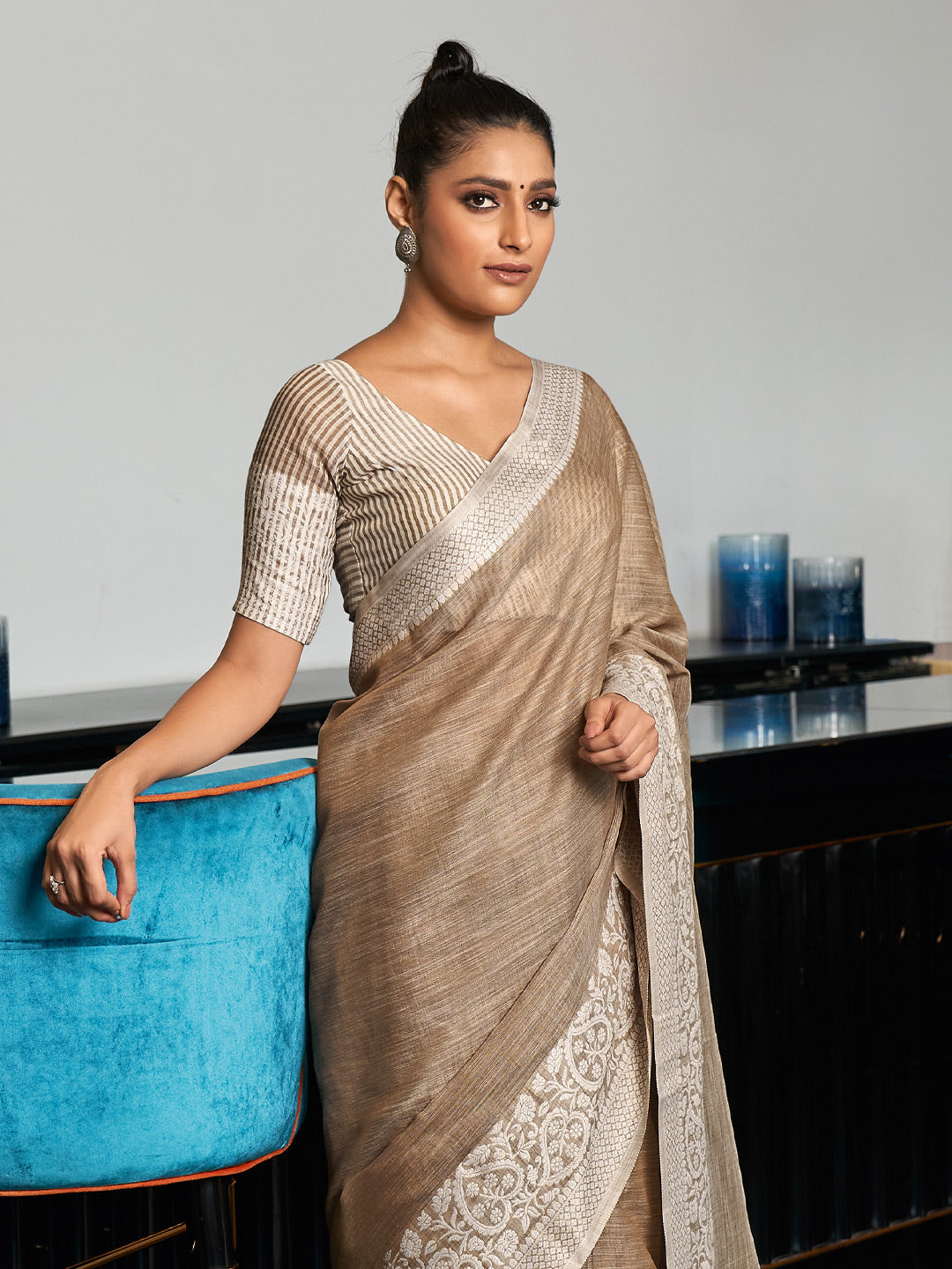 Anaita Grey Linen Zari Work Saree With Blouse