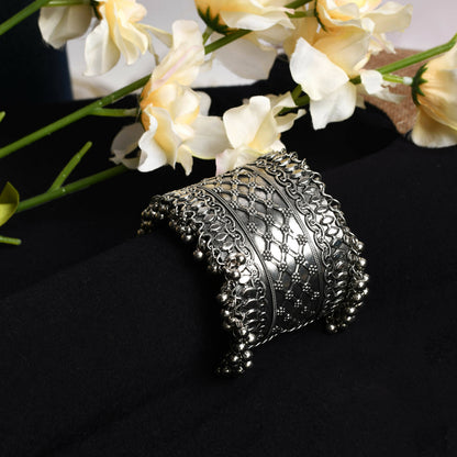 Mominos Fashion Joharkamal Oxidised Silver-Plated Ghungroo Handcraft Bracelet - Design 026