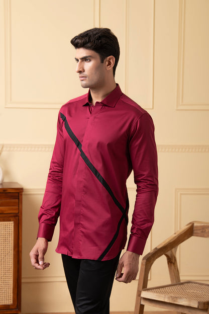 Red Shirt With V-Shaped Black Strip by Hilo Design