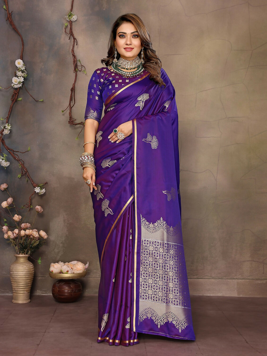 Joban Fashion Purple Floral Motifs Banarasi Silk Sarees