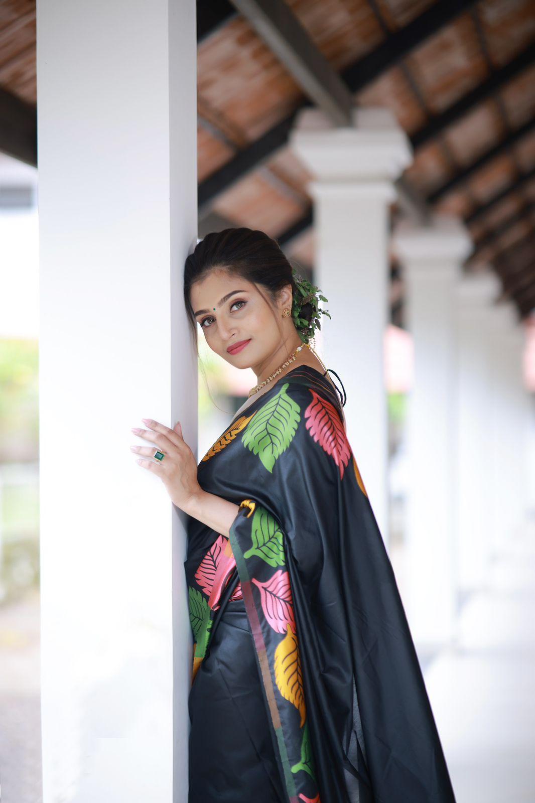 Black Pure Silk Woven Design Saree with Unstitched Blouse - A2M