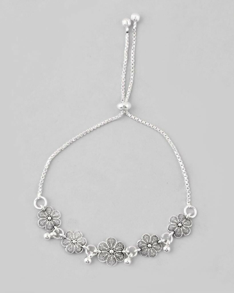 VOJ Set of 2 Traditional Flower Shapped Designer Anklet