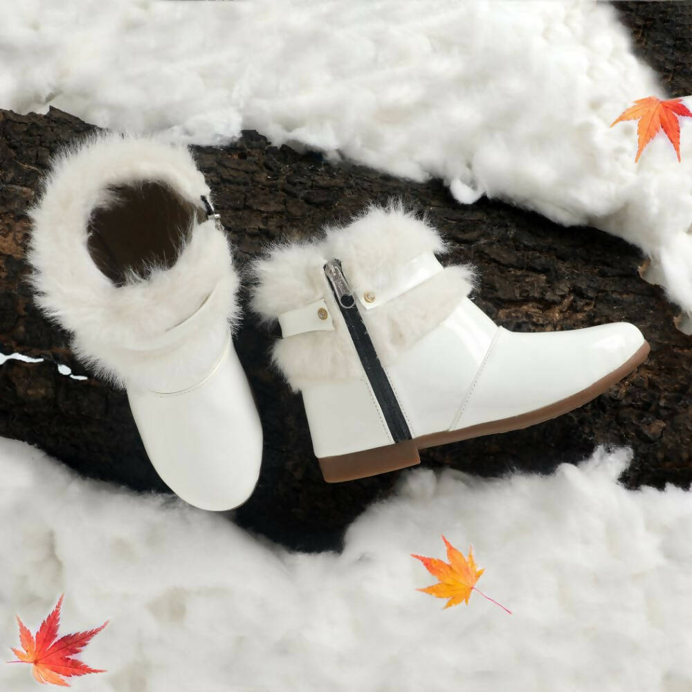 Tiny Bugs Girls Faux Fur Detail Winter Boots - White