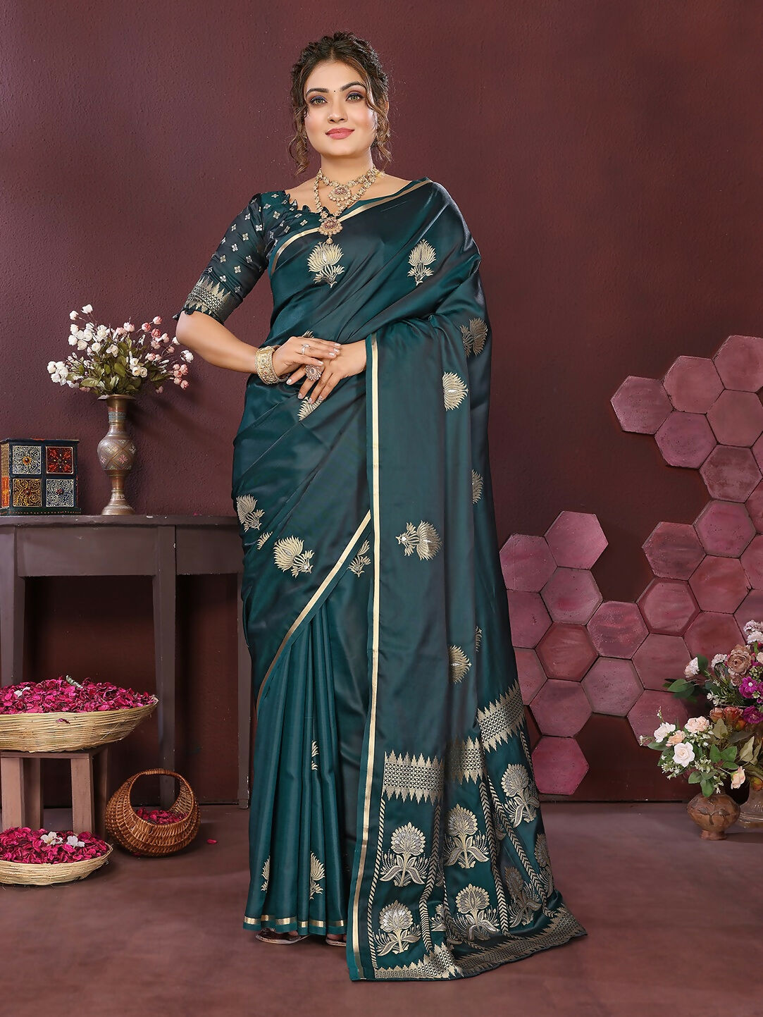 Joban Fashion Emerald green Floral Motifs Banarasi Silk Sarees