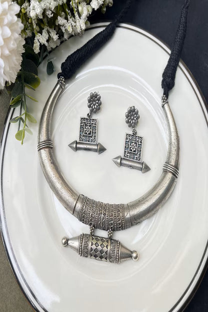 Vastrabhushan Rajasthani Hasuli Choker Set: Boho Tribal Indian Jewelry