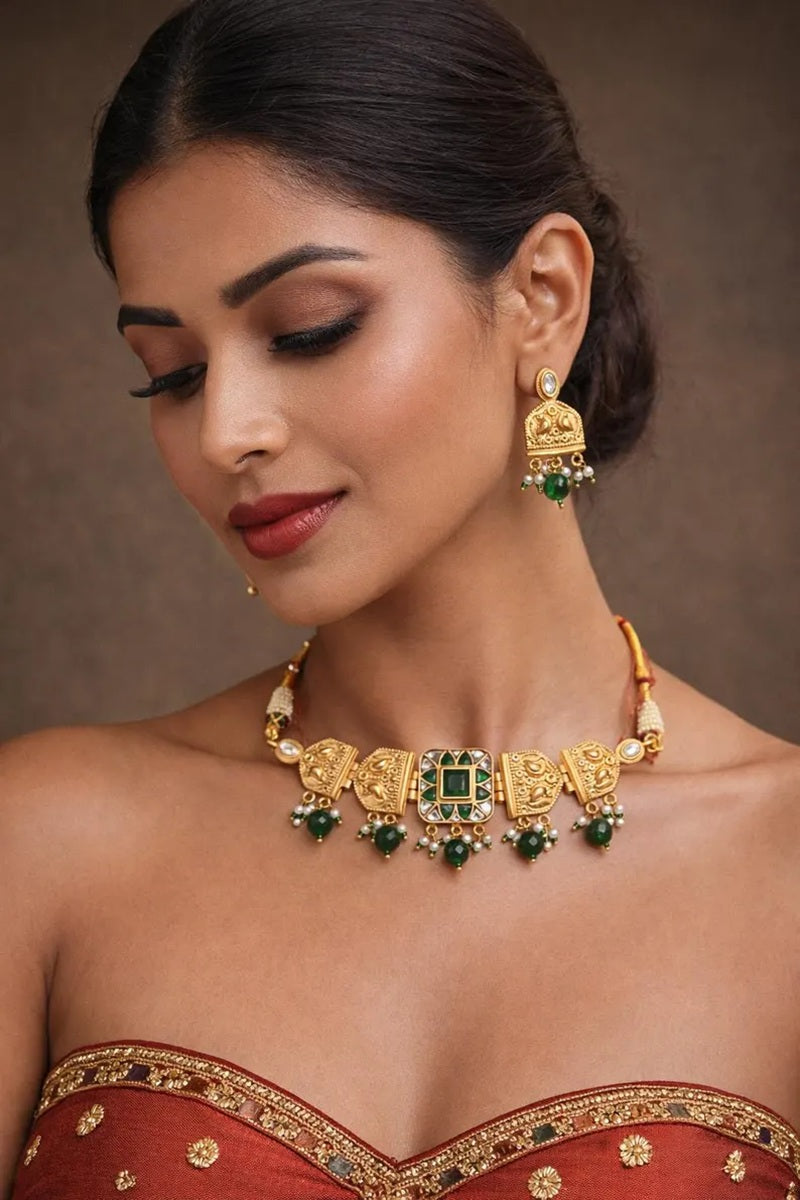 Vastrabhushan Emerald Green Kundan Choker Set | Gold Indian Bridal Jewelry