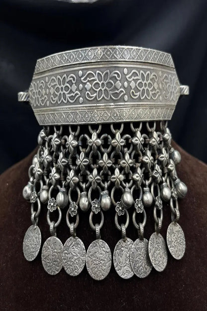 Vastrabhushan Oxidized Silver Chitai Torque Hasuli Necklace – Tribal Indian Boho Choker with Coin & Ghungroo