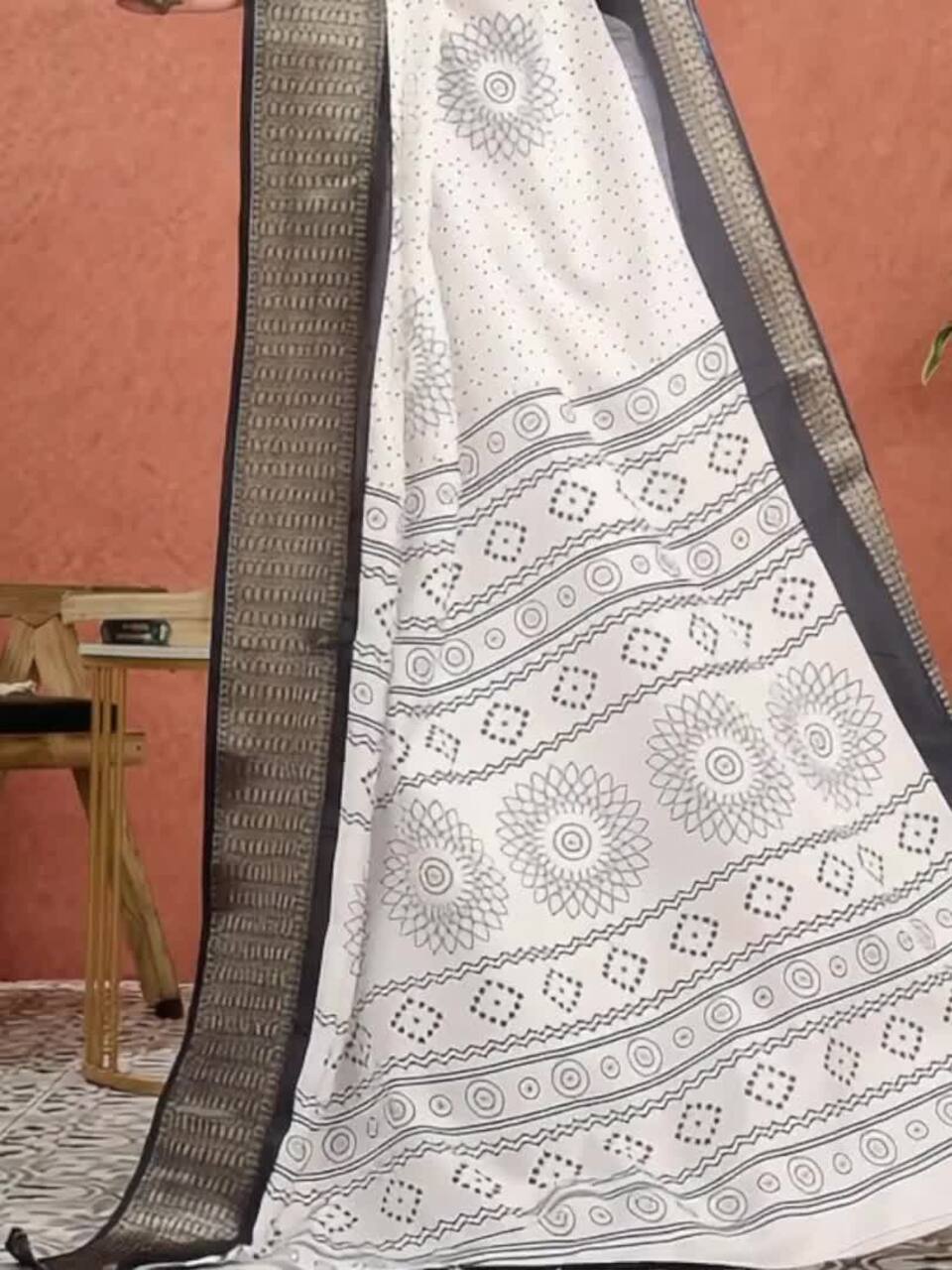 Sangria Woven Bandhani Printed Tussar Saree