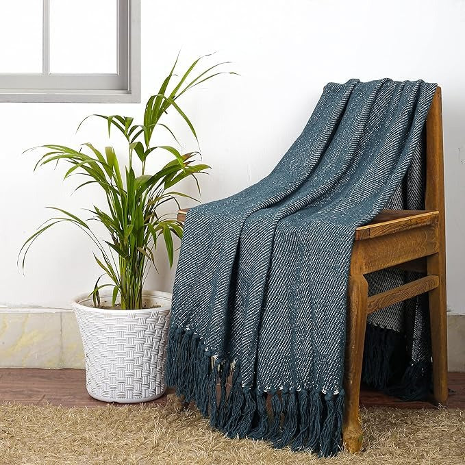 Cazimo Soft Cotton Throw Blanket with Tassel Fringes Soft Wrinkle & Fade Resistant All Seasons