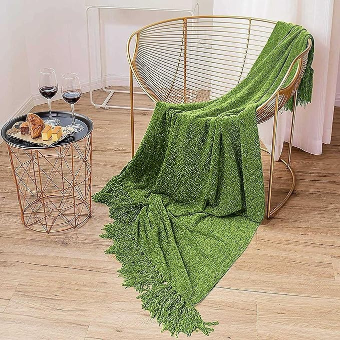 Cazimo Soft Chenille Premium Throw Blanket with Tassel Fringe Fade Resistant All Seasons Ultra