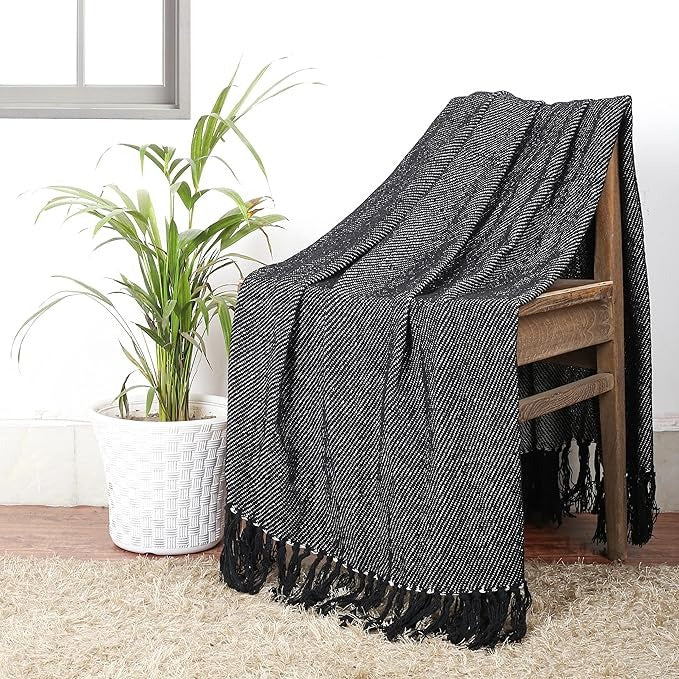 Cazimo Soft Cotton Throw Blanket with Tassel Fringes Soft Wrinkle & Fade Resistant All Seasons