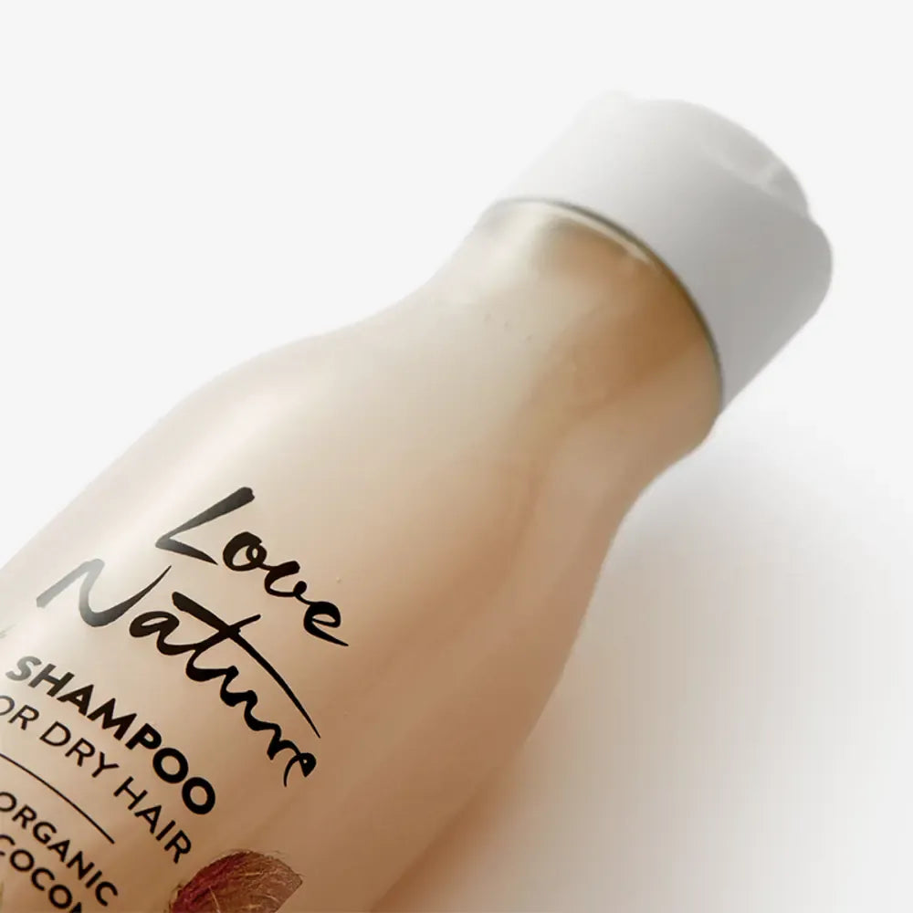 Oriflame Shampoo For Dry Hair with Organic Wheat & Coconut - 250 ml