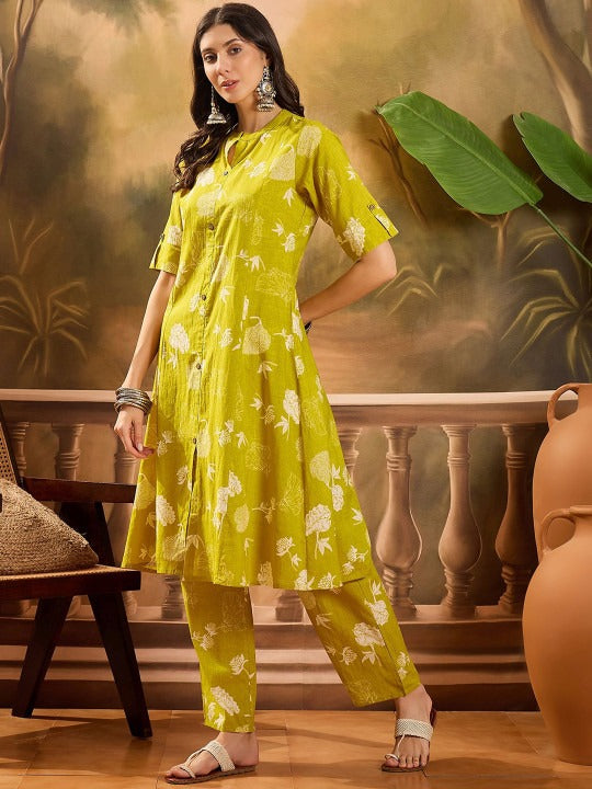 Sangria Women Floral Printed Cotton Kurta with Trousers