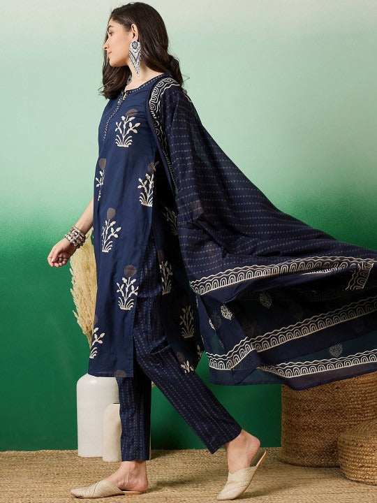 Sangria Notch Neck Printed Pure Cotton Kurta With Trousers & Dupatta