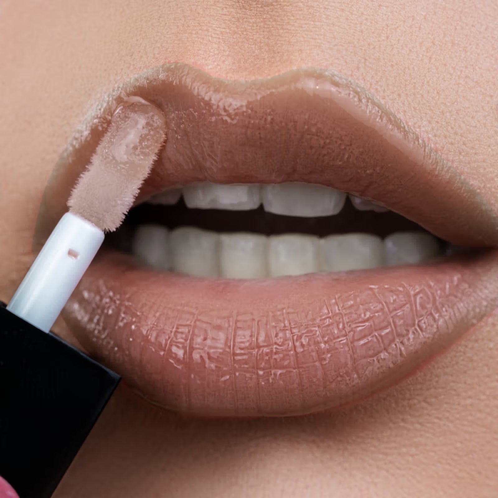 Renee See Me Shine Lip Gloss - 2.5 ml