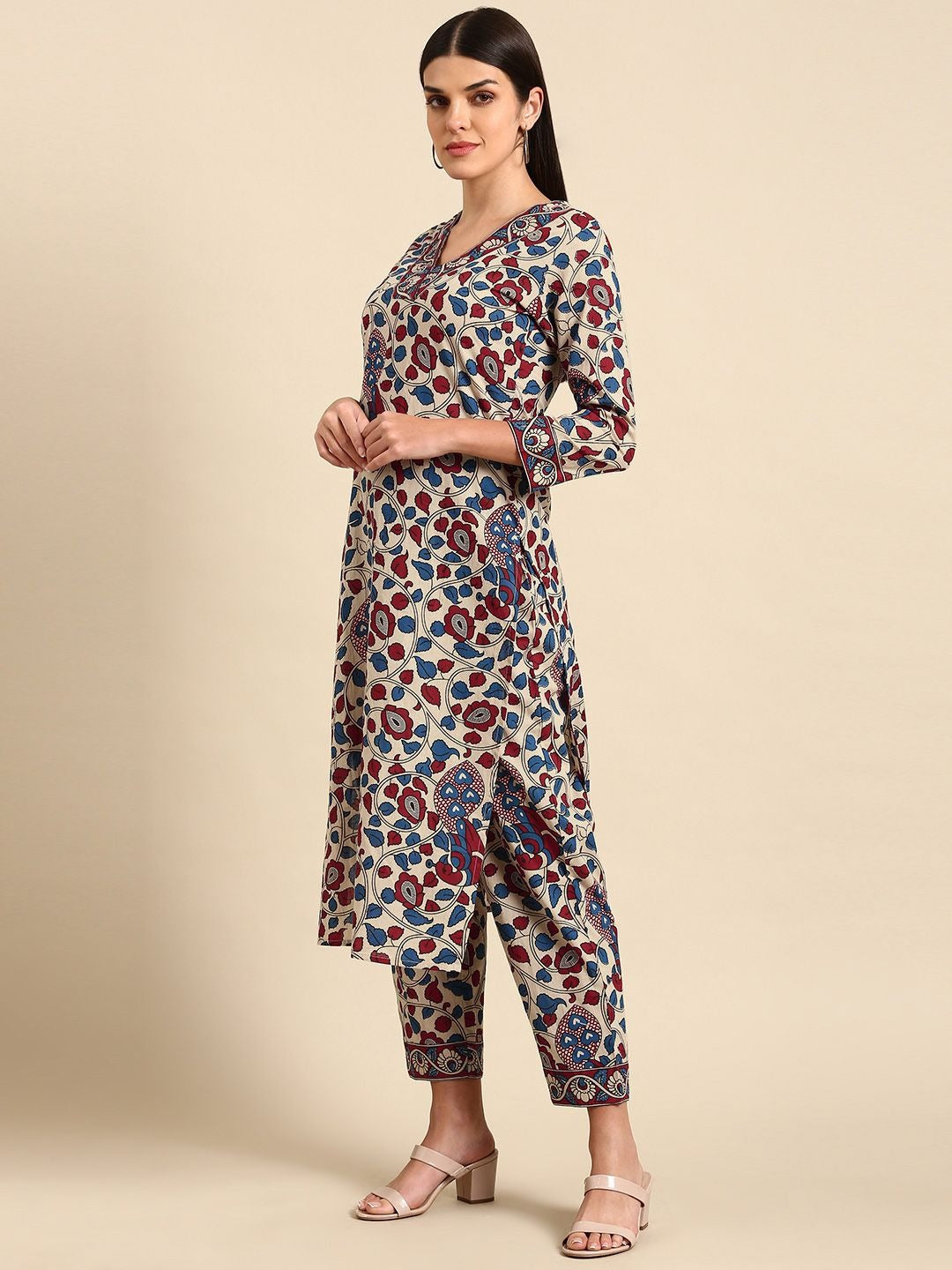 Anayna Women Beige Floral Printed Pure Cotton Kurta with Trousers