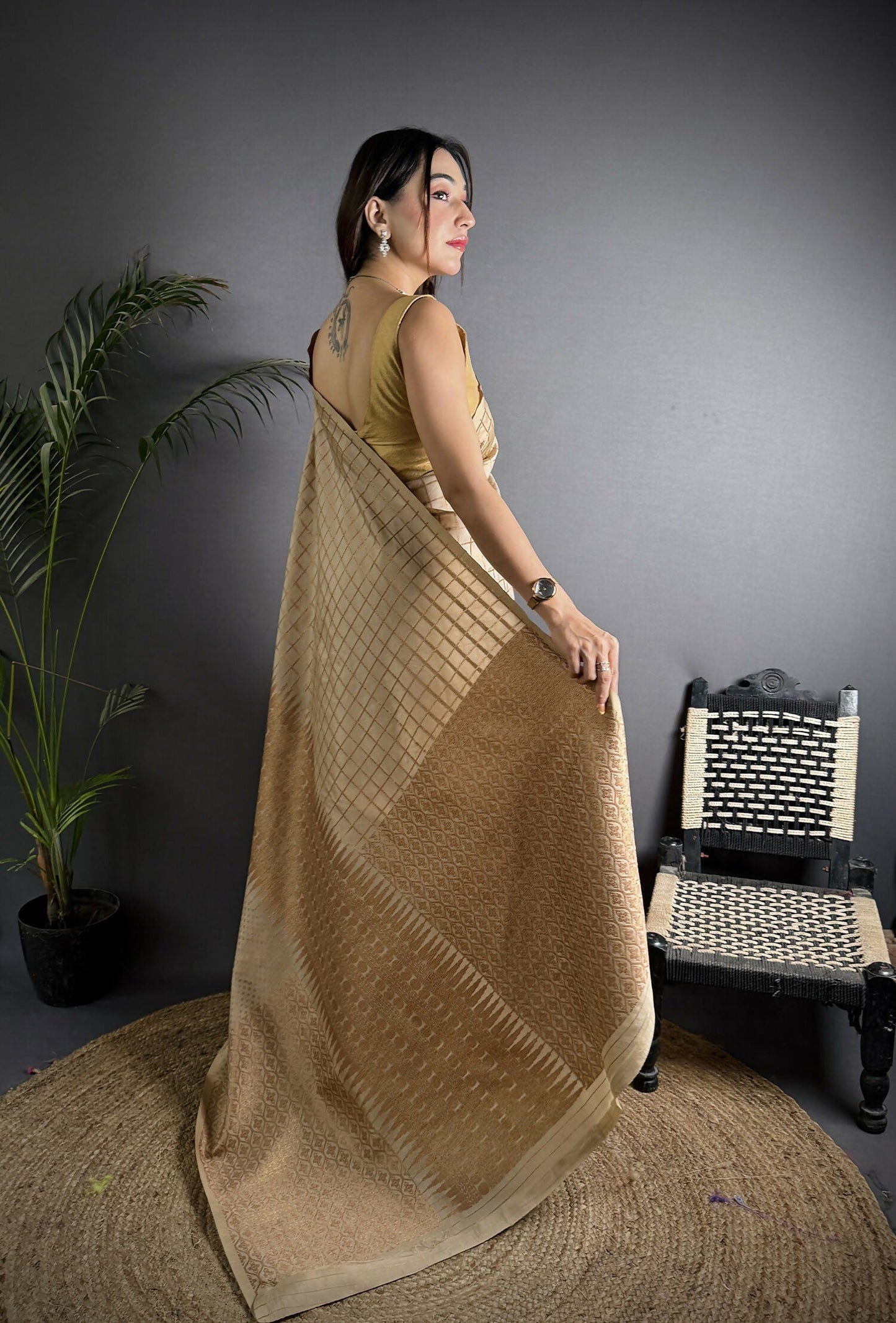 Joban Fashion Ivory Banarasi Soft Lichi Silk Checks & Woven Saree