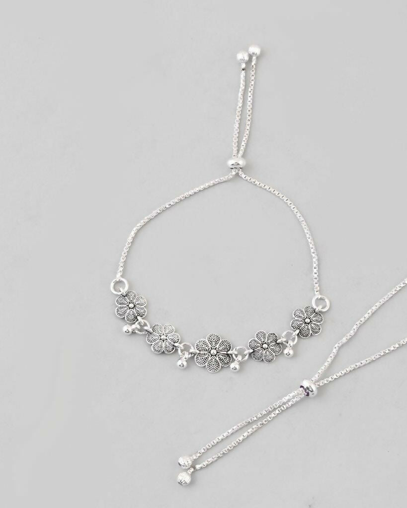 VOJ Set of 2 Traditional Flower Shapped Designer Anklet