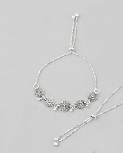 VOJ Set of 2 Traditional Flower Shapped Designer Anklet