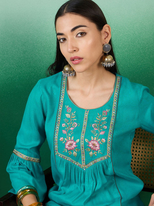 Sangria Women Floral Embroidered Round Neck Top