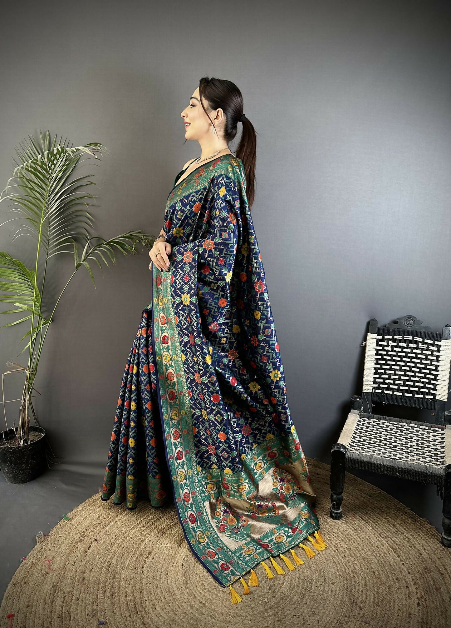 Joban Fashion Navy Blue Banarasi Soft Silk Woven Saree