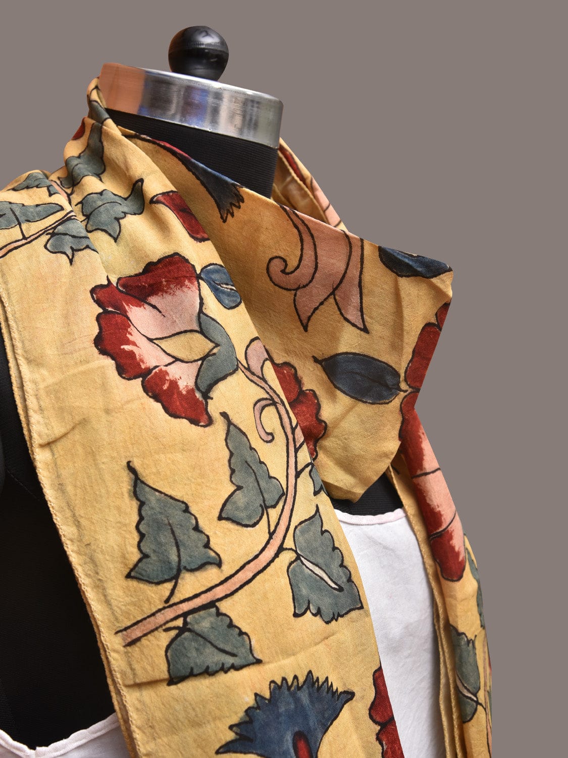Light Yellow Kalamkari Hand Painted Sico Stole with Floral Design - Global Threads