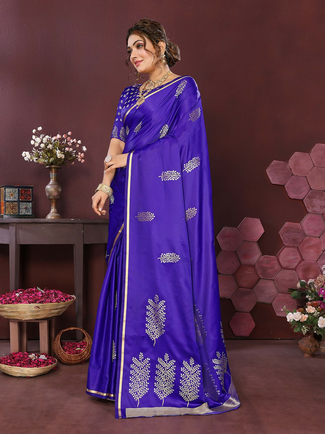 Joban Fashion Deep blue Floral Motifs Banarasi Silk Sarees