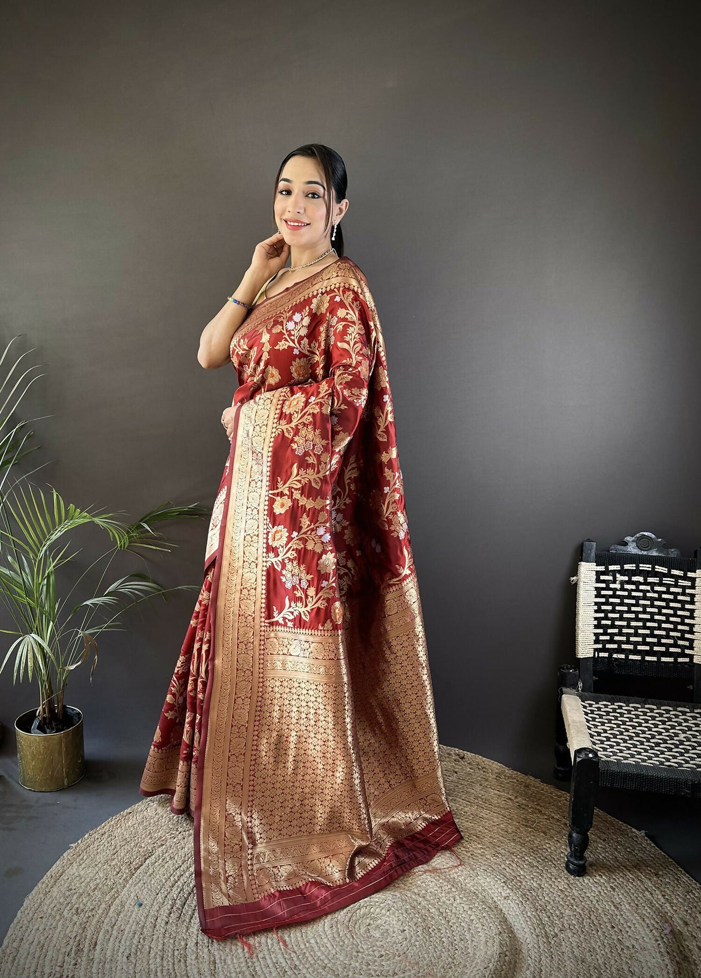 Joban Fashion Maroon Floral & Ethnic Motifs Design Soft Silk Meenakari Banarasi Saree