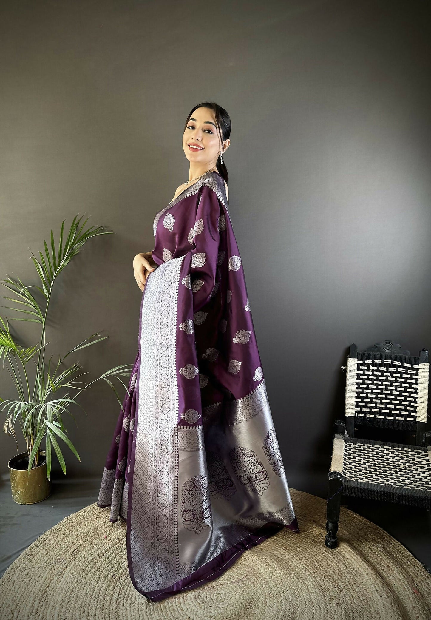 Joban Fashion Wine Floral Motifs Soft Silk Banarasi Saree