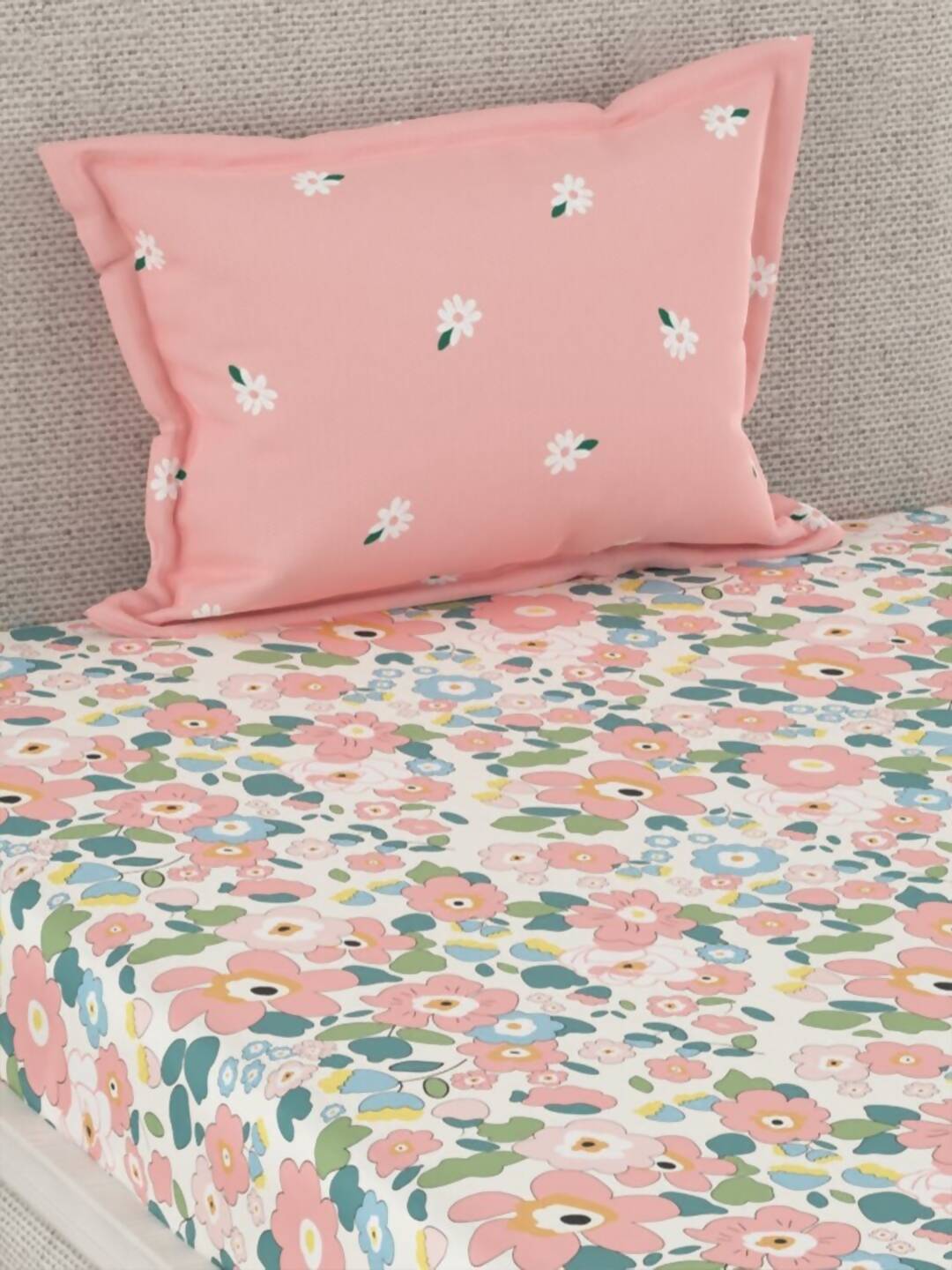 CHHAVI INDIA Pink & Blue Floral 210 TC Bedsheet with Pillow Covers