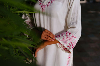 Zibaa Ivory & Pink Muslin Chikankari Kurta