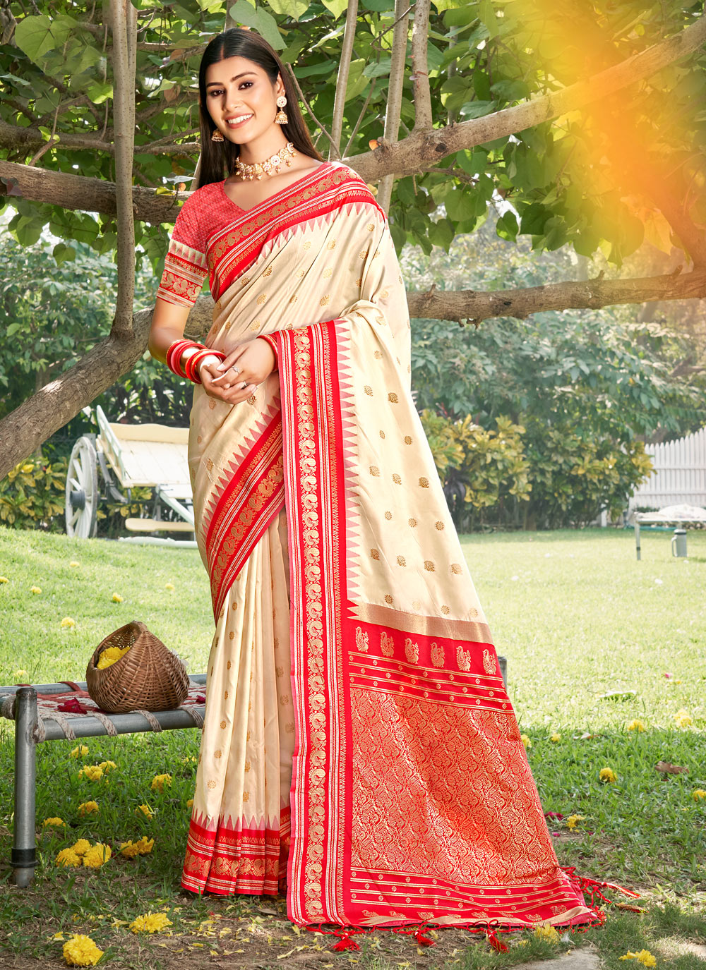 Anaita Off White Silk Saree With Blouse Piece