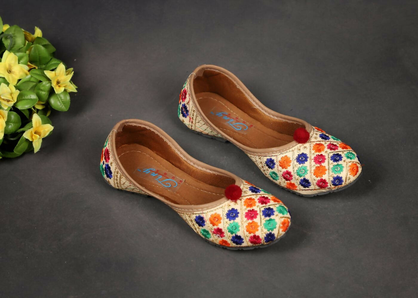 Tiny Bugs Girls Ethnic Floral Embroidered Juttis - Multi