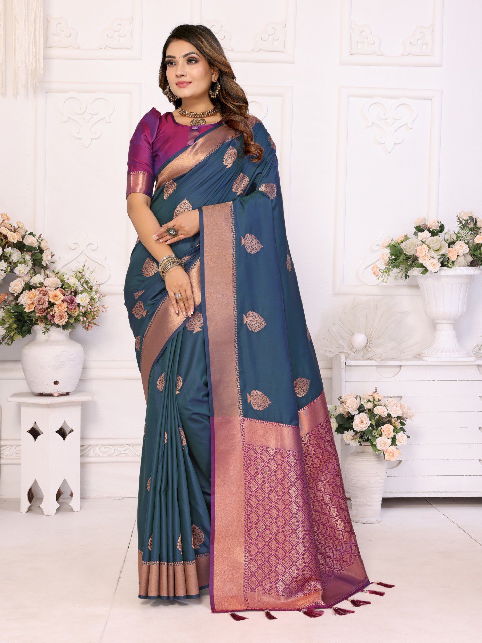 Anaita Navy Blue Silk Weaving Saree With Blouse