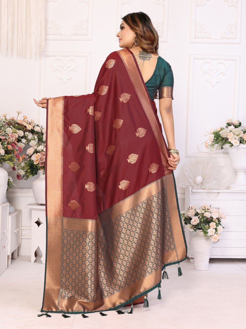 Anaita Maroon Weaving Saree With Blouse