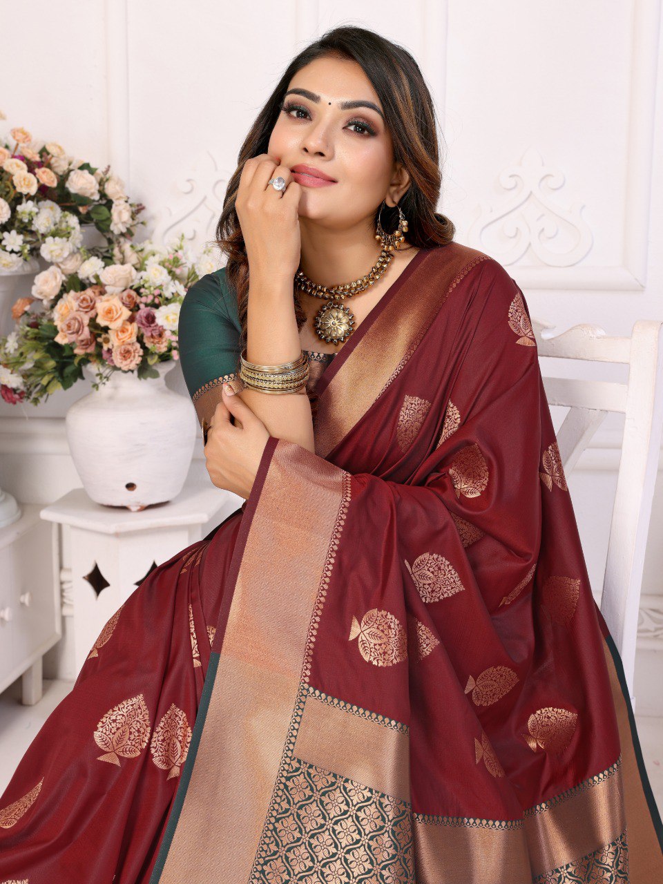 Anaita Maroon Weaving Saree With Blouse
